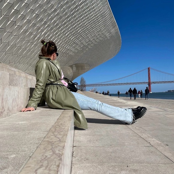 Jeans - Picture 3 of 3